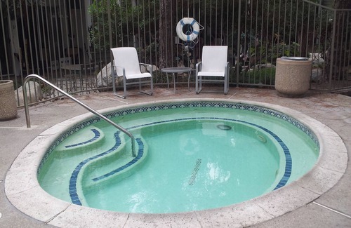 Costa Mesa Condo | Ideally centrally located apartment in the South Coast Metro