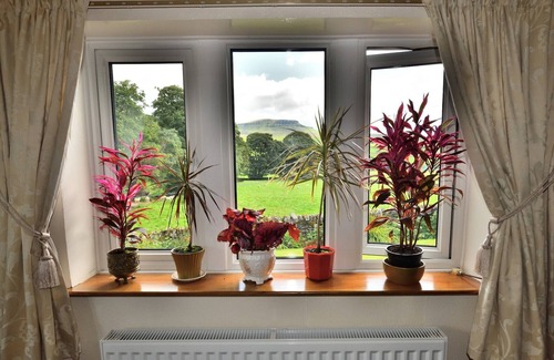 Horton in Ribblesdale Cottage | Idle for walking. In the centre of the 3peaks
