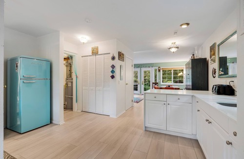 Gold Bar Cabin | Idlyllic riverfront 2-bed cabin with hot-tub close to Stevens Pass and hiking