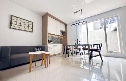 Surabaya House | Idyllic 3BR House in Northwest Park West Surabaya by Le Ciel Hospitality