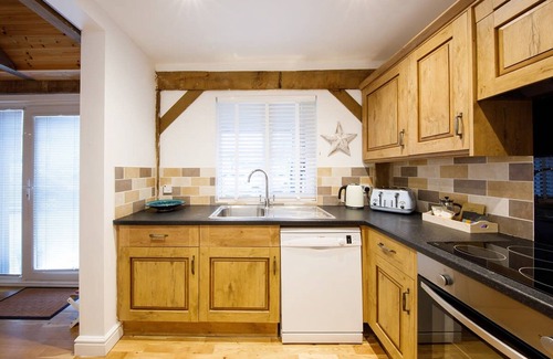 West Wittering Apartment | Idyllic Countryside Annexe Near West Wittering Beach