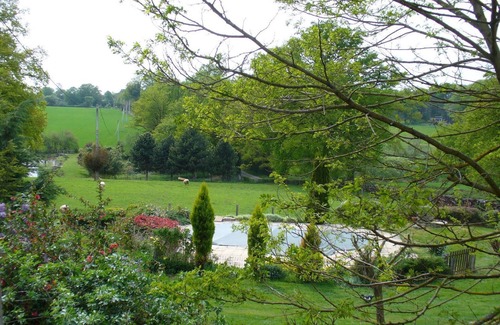 Vigoulant Cottage | Idyllic Farmhouse Retreat with Private Pool, Fishing Pond, and Family Amenities in Berry