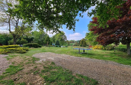 Vigoulant Cottage | Idyllic Farmhouse Retreat with Private Pool, Fishing Pond, and Family Amenities in Berry