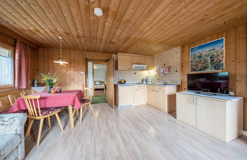 Moso in Passiria Apartment | Idyllic Holiday Apartment Hochwilde Jogglanderhof with Balcony