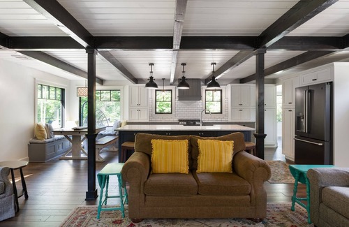 Gilford House | Idyllic Mountain and Lake Getaway