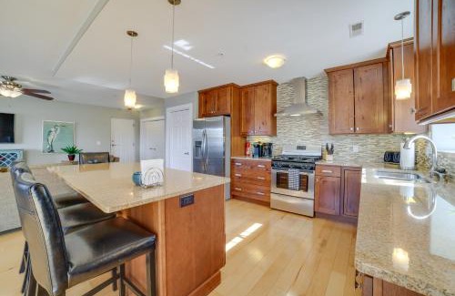 New Buffalo Apartment | Idyllic New Buffalo Condo Walk to Beach and Shops!