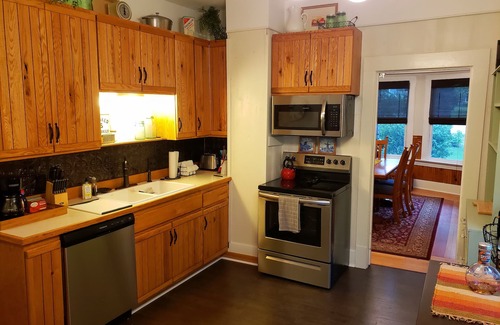 Amsterdam House | Idyllic setting near Bozeman International Airport