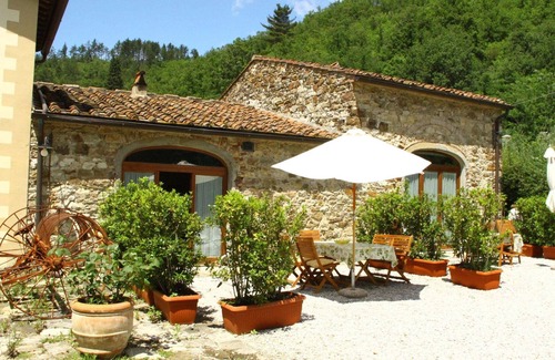 Sesto Fiorentino House | Idyllic Tuscan Hideaway with Pool and spa