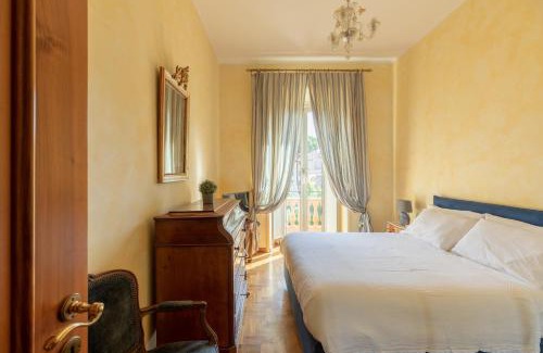 Monti Apartment | iFlat Delightful apartment view colosseum