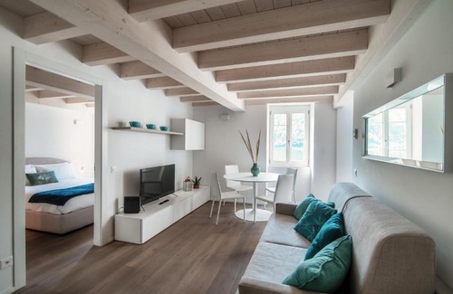 Morcote Apartment | Il Balcone sul Lago by Quokka 360 - historic lakeside flat in Morcote