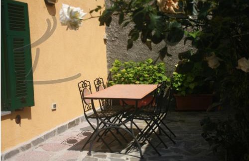 Volastra Apartment | Il Cortile del Contadino