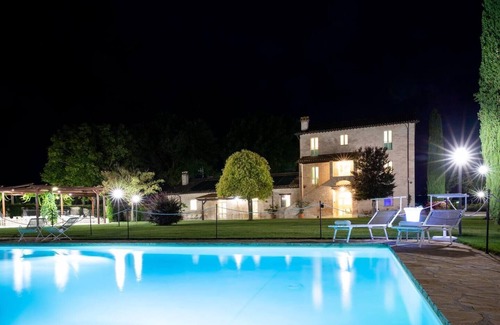 Marsciano Apartment | Il Papavero lovely suite with park view
