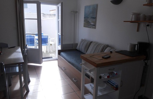 La Flotte House | ILE DE RE 50 M FROM THE SEA PETS WELCOME