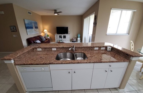Stoneybrook Condo | Immaculate 2 Bedroom Condo In Gated Golf Community With First Class Amenities
