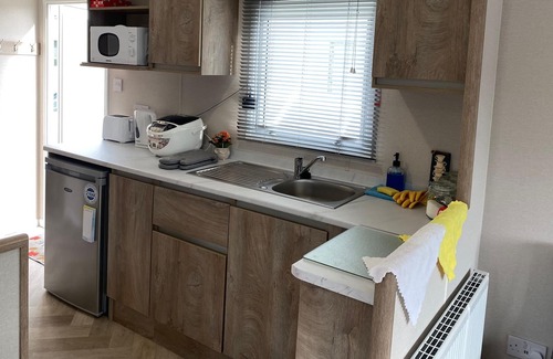 Llanasa Cabin | Immaculate 3 bedroom caravan in Presthaven