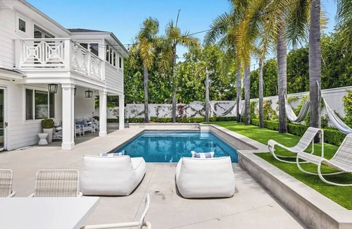 Mariners House | Immaculate 4-bedroom house with pool in beautiful Newport Beach