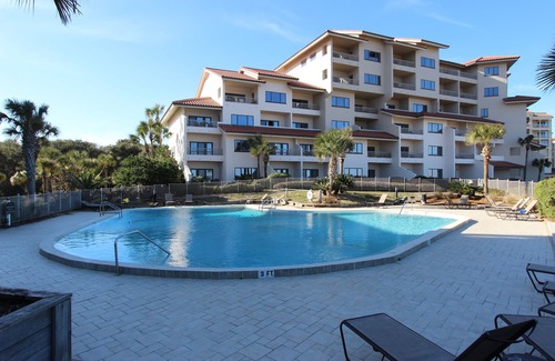 Fernandina Beach Condo | Immaculate OCEANFRONT condo steps away from the beach!