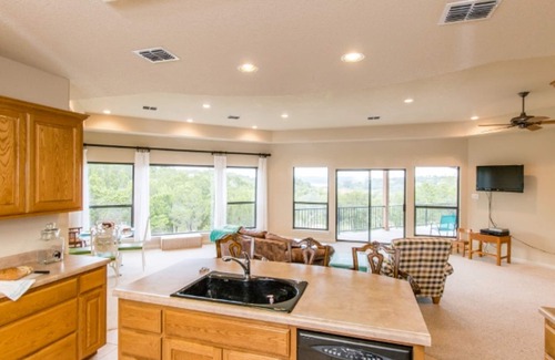 Canyon Lake House | Immaculate ten Brink House In Canyon Lake