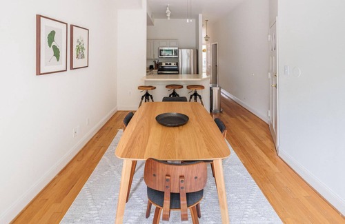 Mount Vernon Square House | Impeccable Shaw 2BR w/W/D, nr Convention Center, by Blueground