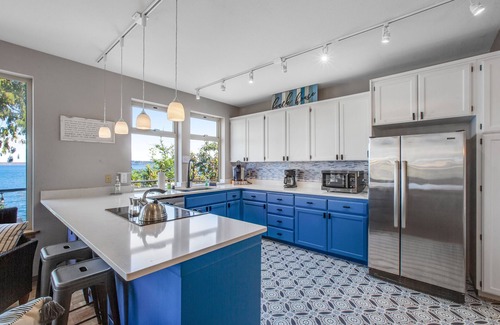 Port Ludlow House | Impeccable views of the Sound complete with hot tub & pool table