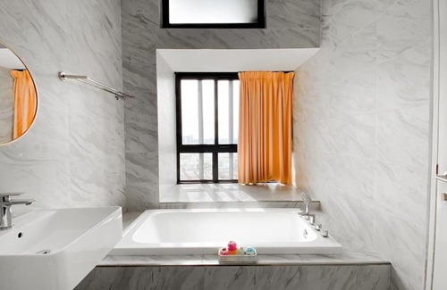 Taman Melaka Raya Apartment | Imperio Suites With Games & Bathtub