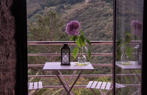 Las Rubias Cottage | In a natural setting surrounded by forest, old farmhouse rehabilitated.