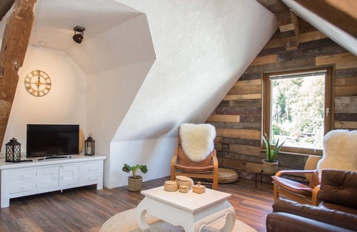 Siedlinghausen Apartment | In a prime location you will find this comfortable apartment, direct to swimmingpool