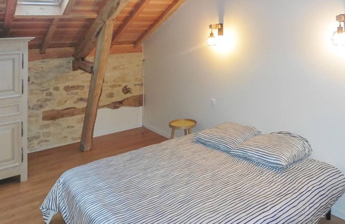 Loubejac House | In a rural location, this tasteful stone house welcomes you.