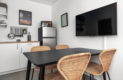 Condado Apartment | In Condado | 2 Blocks From The Beach | Near Nice Restaurants & Bars