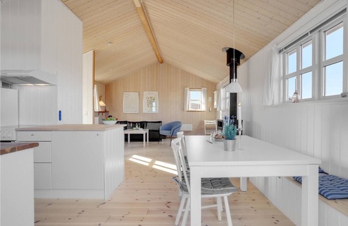 Logstor House | In Lendrup there is a nice lido on the beach, on the beach you can book tennis courts, rent a boat,