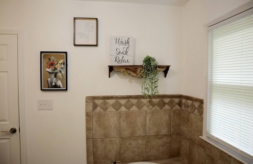 Sylvan Hills House | “In Living Color” - 10 Mins from Airport & Stadium