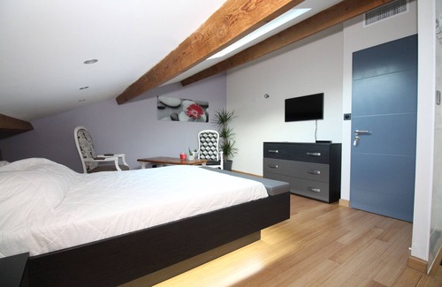 La Roque-d'Antheron Bed & Breakfast | In the heart of La Roque d'Anthéron, at the gateway to the Lubéron region