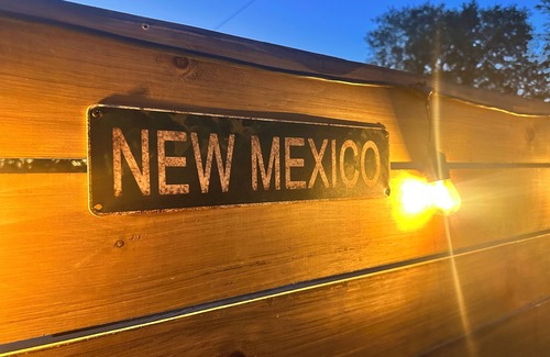 Uptown Apartment | In the heart of ABQ Uptown 3 minutes from Coronado Mall & Winrock Town Center