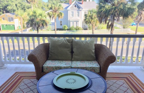 Historic Downtown Apalachicola House | In The Heart Of Apalachicola~Walk Everywhere~Green Envy Suite~Majestic Jewel Inn