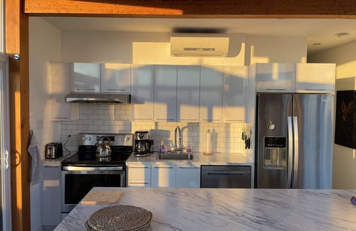 Green Gables Cottage | In the Heart of Cavendish, Modern Ocean View Cottage