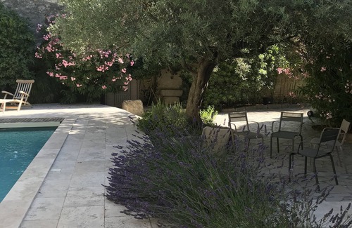 Redessan House | In the heart of the village, large family home 380 m2 with swimming pool