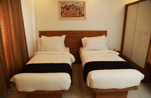 Aurangabad House | In the Middle of World famous World heritage sites Ajanta and Ellora for stay