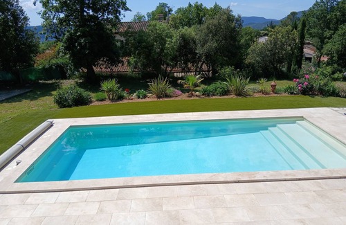 La Roquebrussanne Villa | In the Var, rent a villa with swimming pool at la Roquebrussanne July/August