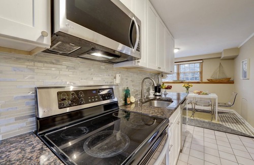 Princeton House | In-Town! Blue House 4 BR w Terrace and Backyard