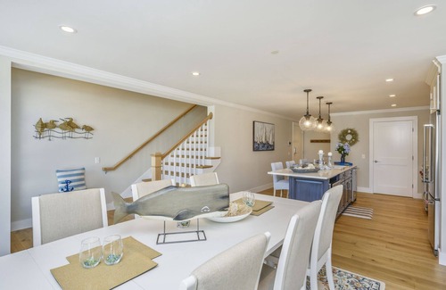 Harwich Port Condo | In town Location Walk to beach Pet Friendly AC WiFi TJs Tide