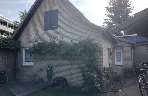 Wedel Apartment | In Wedel: small bungalow in the heart of the old town of Wedel for 2 people