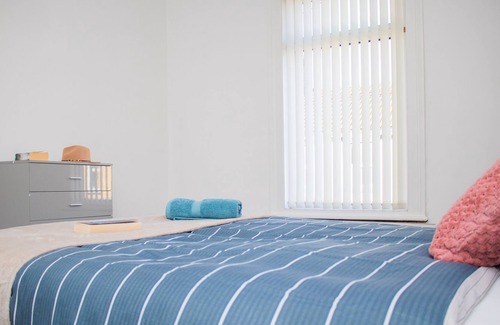 Anfield Apartment | Incredible 4BR House in LFC