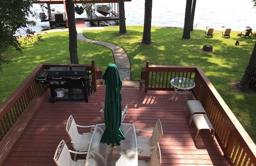 Enchanted Oaks Cabin | Incredible Cabin on Cedar Creek Lake