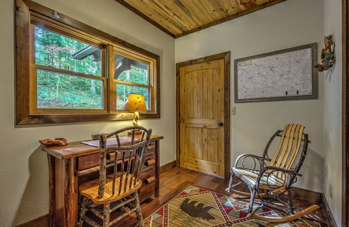 Blue Ridge Cabin | Incredible mountain view - amazing property -hot tub -game room - great location