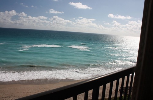 Hutchinson Island South Condo | Incredible Unobstructed Ocean views from beachfront condo