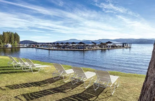 Coeur d'Alene Condo | Incredible views overlooking Coeur d’alene lake await you at this 3/2 condo!