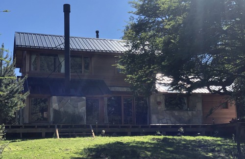 Meliquina House | Increible Casa a Orillas del Rio Meliquina, Patagonia Argentina