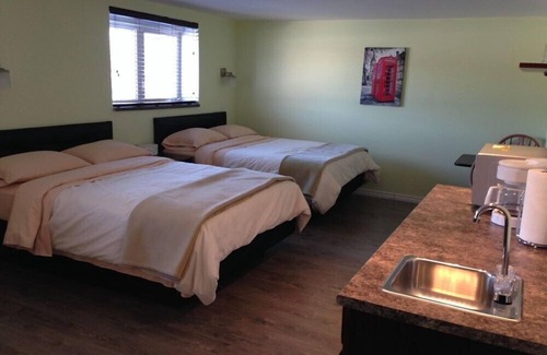 Port Elgin Hotel | Indianpoint Motel