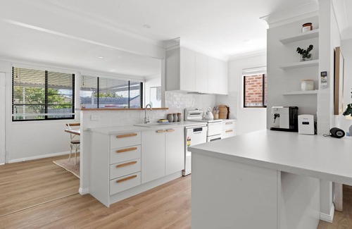 Callala Bay House | Indigo - Pet Friendly - 7 Mins Walk to Beach