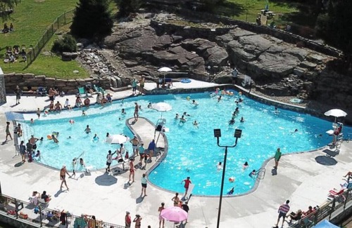 Wallenpaupauk Lake Estates Cabin | Indoor Pool, Firepit, BBQ, Gym, King Bed, Sauna, Lake Nearby, A/C, Amenities